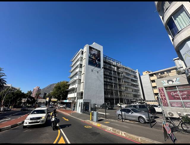 139M² OFFICE TO LET IN GARDENS